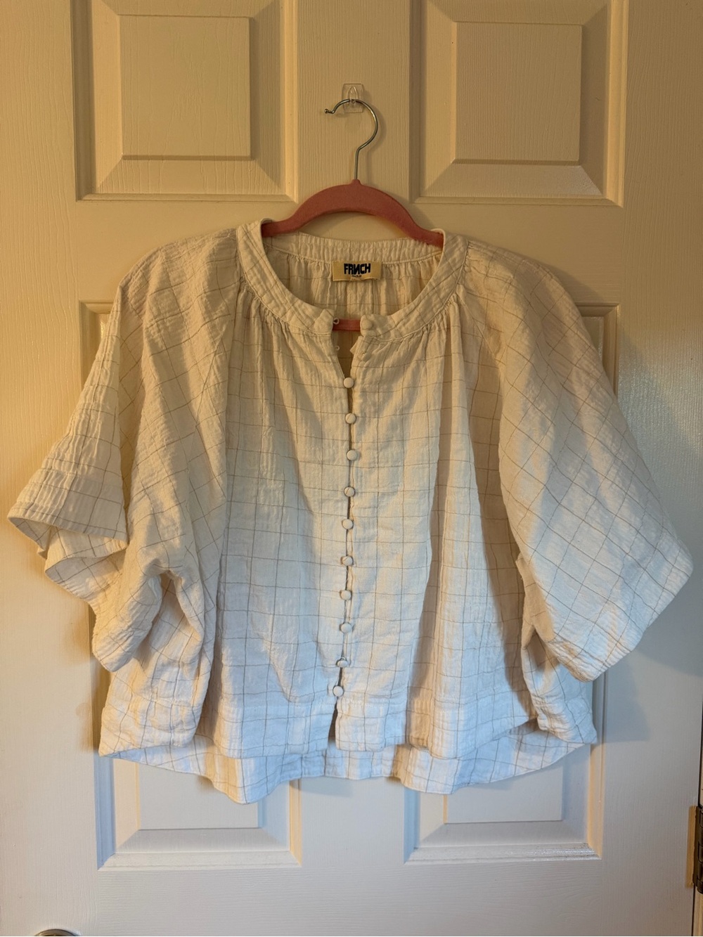 Frnch Paris White Button Front Top - XL